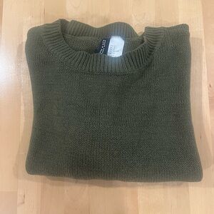 H&M Crewneck Sweater in Forest Green